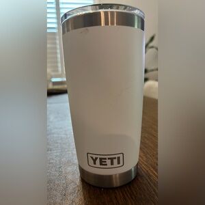 Yeti White coffee/ cold drink
Mug